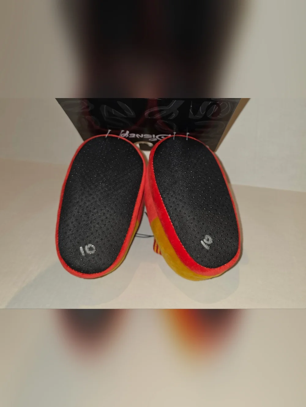 Disney Winnie the Pooh Mini Plush Children's Slippers - Yellow & Red Sz 9/10